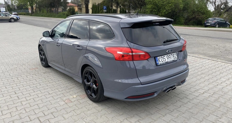 Ford Focus cena 56300 przebieg: 218000, rok produkcji 2015 z Szprotawa małe 497